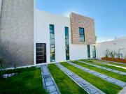 Hermosa Casa Moderna en Venta en Fraccionamiento Rincón...