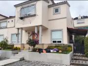 HERMOSA CASA, MODERNA, FINOS ACABADOS, BIEN UBICADA...