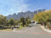 HERMOSA CASA MUY CERCA DE PLAZA CUMBRES