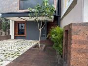 HERMOSA CASA NUEVA EN VENTA ARBOLADA RESIDENCIAL By...
