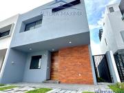 Hermosa Casa Nueva en Venta Parques Vallarta Zapopan