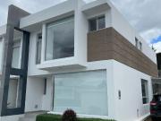 HERMOSA CASA NUEVA VENTA 3 DORMITORIOS SEGURIDAD PISCINA