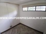 Hermosa Casa Para En Arriendo Sector Laureles Cod: 30946