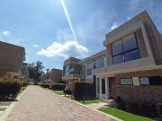 Hermosa Casa para Estrenar en Condominio Merlot Chía