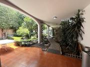 Hermosa casa para modernizar en el centro de la Col. Del...