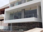 Hermosa casa Playa Leoncitos Primera Fila