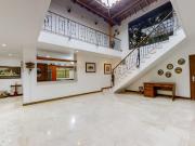 HERMOSA CASA POBLADO COLA DEL ZORRO