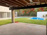 Hermosa casa PRIVADA en Colinas de Santa Fe, al sur de...