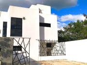 HERMOSA CASA REMODELADA DE DOS PISOS EN REAL MONTEJO