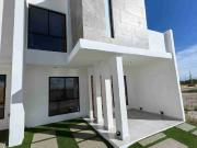 HERMOSA CASA RESIDENCIAL