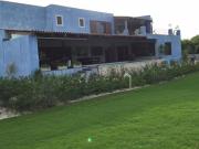 Hermosa casa tipo hacienda frente al campo de golf