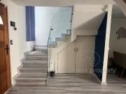 Hermosa Casa Totalmente Remodelada y Actualizada en...