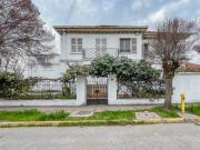 HERMOSA CASA UBICADA A PASOS DEL ESTADIO NACIONAL, ÑUÑOA