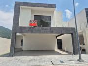 Hermosa Casa Ubicada en Fraccionamiento Residencial Las...