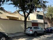 HERMOSA CASONA EN VENTA A UNA CALLE DE LA CATEDRAL...