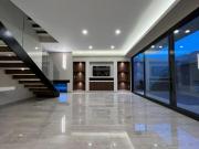 Hermosa, espaciosa y moderna casa con acabados de lujo