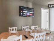 Hermosa habitación completamente amueblada en piso...