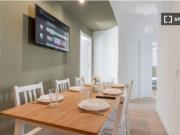 Hermosa habitación completamente amueblada en piso...