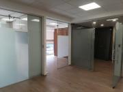 HERMOSA OFICINA, EXCELENTE UBICACION, SALAS JUNTAS Y...