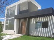 VTA CASA 3 DORM. 1 SUITE C/VEST. Lote de 550m² Barrio...