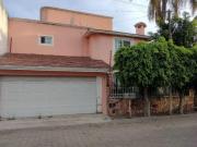 Hermosa residencia a unos pasos de Los Arcos, SÓLO CONTADO