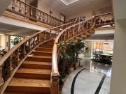 Hermosa Residencia con jardín y vista espectacular