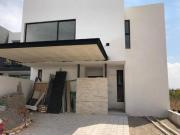 Hermosa Residencia de Autor en El Refugio, Jardín,...