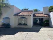 HERMOSA RESIDENCIA DE UNA PLANTA EN VENTA EN RESIDENCIAL...