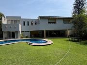 Hermosa residencia dentro de Club De Golf Tabachines