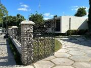 HERMOSA RESIDENCIA EN AVENIDA PRINCIPAL A UNA CUADRA DE...