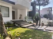 HERMOSA RESIDENCIA EN BOSQUE ESMERALDA CON GRAN DISEÑO