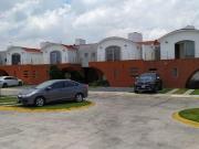 Hermosa Residencia en Fraccionamiento Altamira, Metepec
