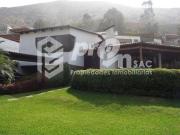 HERMOSA RESIDENCIA EN LA PLANICIE CON VISTA EL GOLF