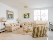 Hermosa residencia en la vista country club