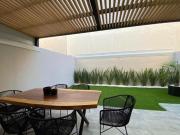 Hermosa Residencia en La Vista Residencial, 3 Niveles,...