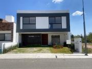 HERMOSA RESIDENCIA EN LOMAS DE JURIQUILLA NUEVA¡