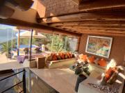 Hermosa residencia en Valle de Bravo dentro del...