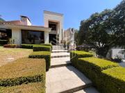 Hermosa residencia en venta con vista arbolada en...
