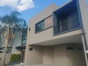 HERMOSA RESIDENCIA EN VENTA en Condominio tipo Americano