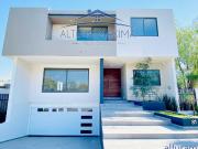 Hermosa Residencia Nueva en Venta Puerta de Hierro Zona...