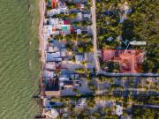 Hermoso Townhouse de 2 pisos en la playa con amenidades...