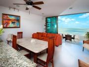 hermosa villa en venta frente al mar con paneles solares