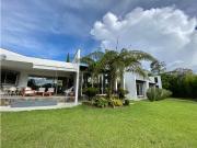 HERMOSA Y ACOGEDORA CASA EN LLANOGRANDE DE UN SOLO NIVEL!