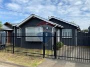 Hermosa y Acogedora Casa Frente a Area Verde!