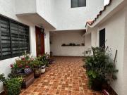 Hermosa y amplia CASA