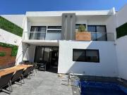 Hermosa y amplia casa con alberca