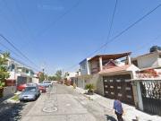 ¡HERMOSA Y AMPLIA CASA EN UNA DE LAS MEJORES ZONAS DE...