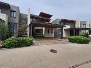 Hermosa y amplia casa en venta en Altozano, 3 Recámaras,...