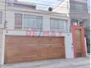 Hermosa Y Amplia Casa Modernizada En Excelente Zona De...