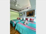 HERMOSA Y AMPLIA CON 2 CAMAS QUEEN SIZE/ SUPER VISTA Y...